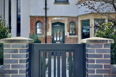 Automatic bespoke gate to front door of oxford town house